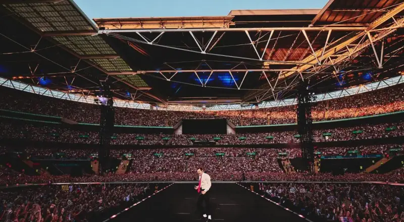 Harry Styles entra para o Guinness após bater recorde com 12 shows esgotados em Wembley