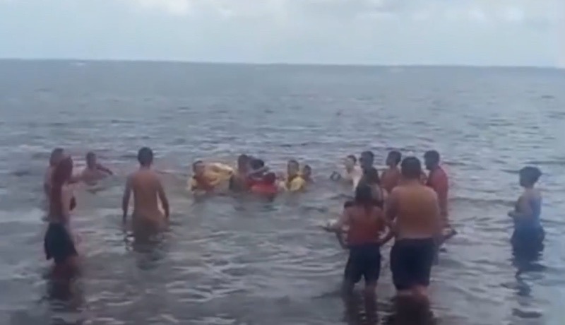 Urgente: jovem morre afogado na Praia da Ponta Negra, em Manaus; veja vídeo