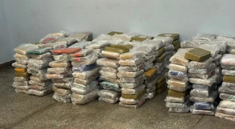 Polícia Militar apreende 800 quilos de m4conha após denúncia anônima na zona Norte de Manaus