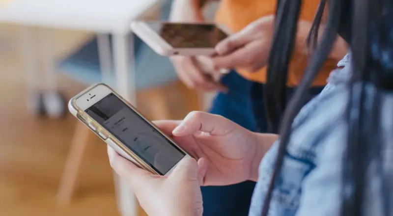 IBGE: Brasil alcança 168,7 milhões de usuários de internet em 2025