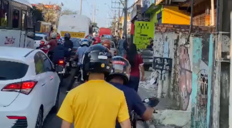 Greve dos rodoviários trava Manaus, deixa trabalhadores na rua e atinge em cheio o Distrito Industrial; veja vídeo