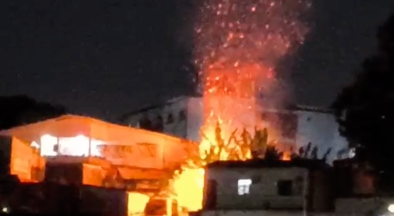 Onda de calor cresce! Incêndio atinge área residencial de condomínio e assusta moradores em Manaus; veja vídeo