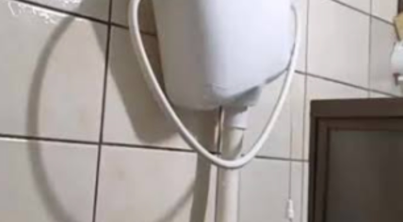 Trag3dia: Adol3scente é encontrada estr4ngulada no banheiro de uma pousada