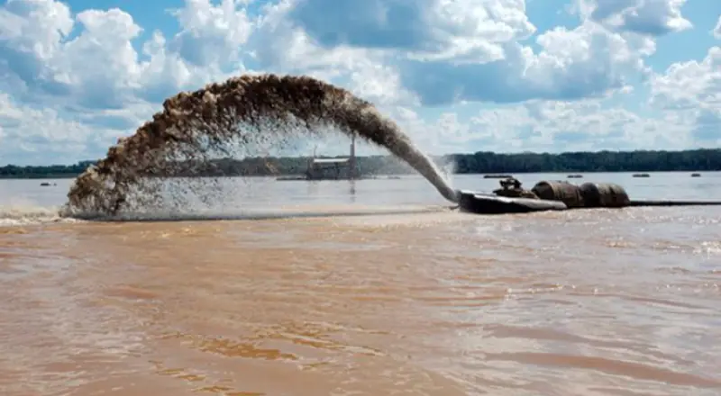 DNIT inicia dragagem em quatro trechos de rios do Amazonas antes do avanço da seca