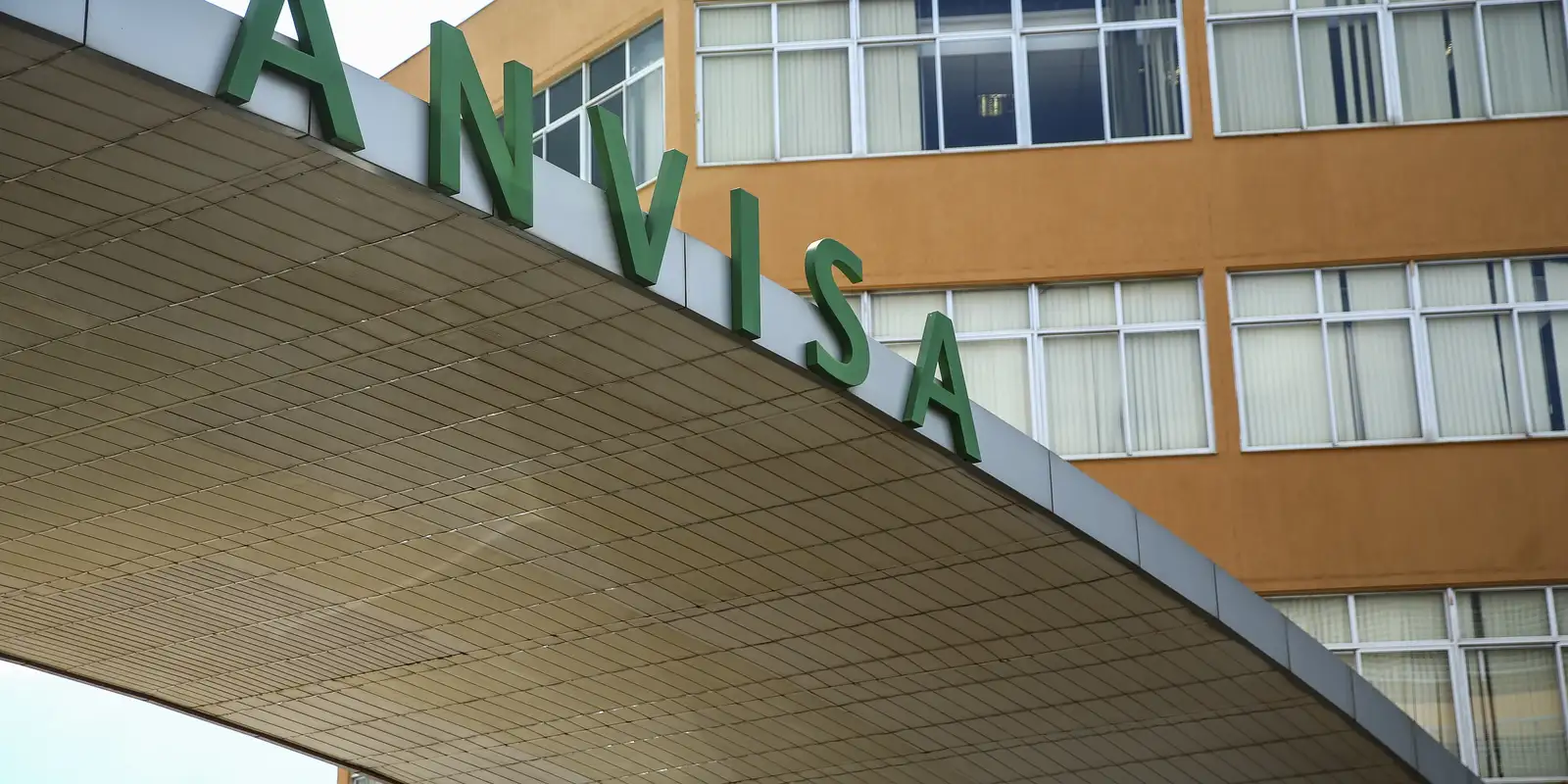 Anvisa aprova nova caneta emagrecedora à base de semaglutida