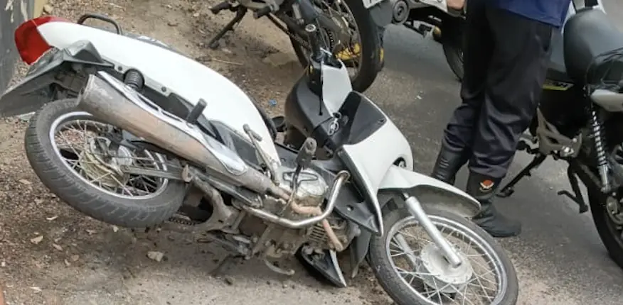 Urgente: motociclista perde controle da moto e morre de forma trágica próximo à rodoviária; veja imagem
