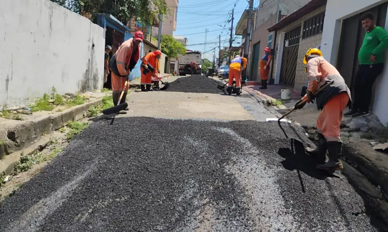 Prefeitura de Manaus intensifica recuperação asfáltica e transforma vias do bairro da Paz