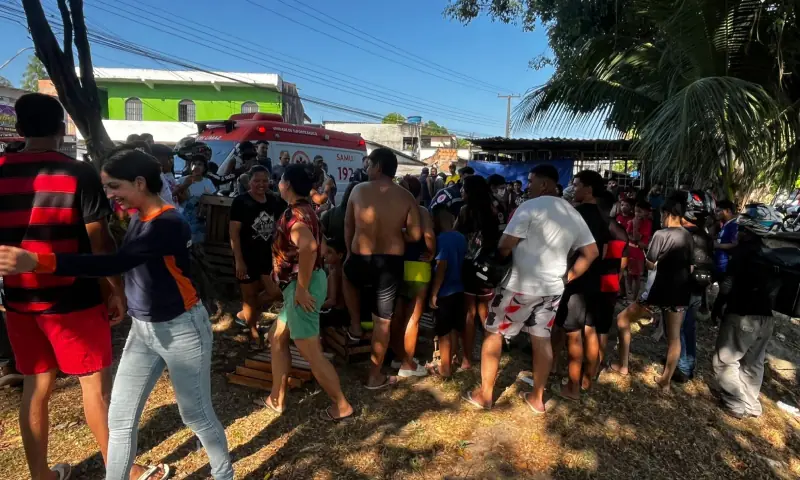 Suposto ladrão é espancado e apedrejado por populares no Igarapé do Passarinho