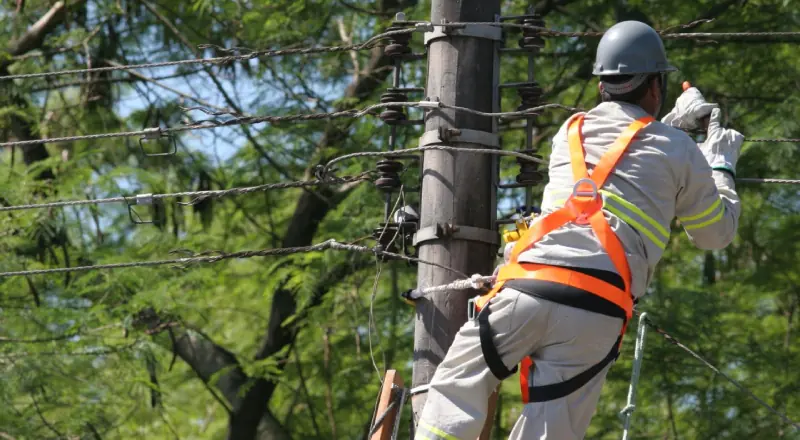 Manaus terá interrupção temporária de energia em nove bairros neste domingo (23), veja quais são