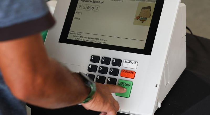 Código-fonte das urnas eletrônicas é inspecionado pela PGR para eleições de 2026