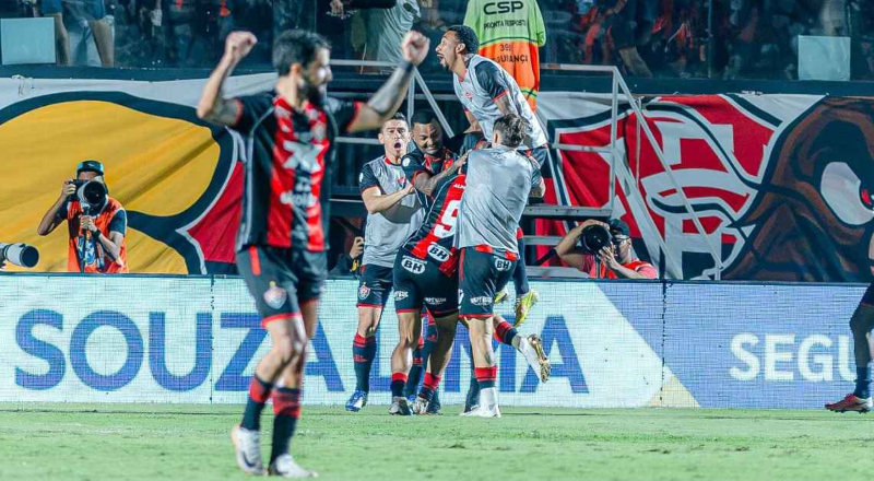 Goleada: Vitória faz 4 a 0 no Athletico-PR e avança na Copa do Brasil; confira como foi o jogo