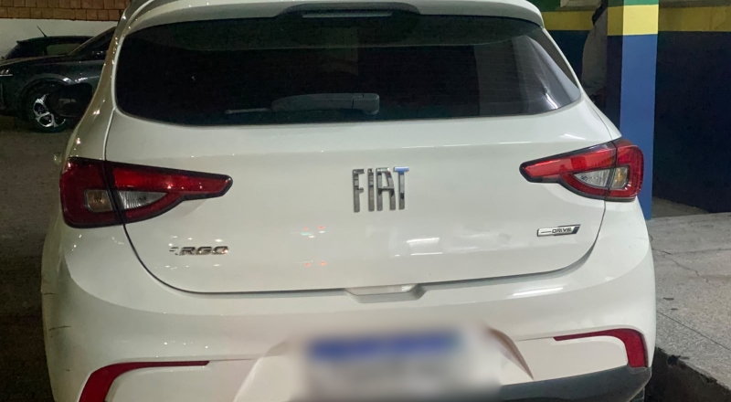 ROCAM recupera carro roubado que era usado em arrastões em Manaus; veja vídeo