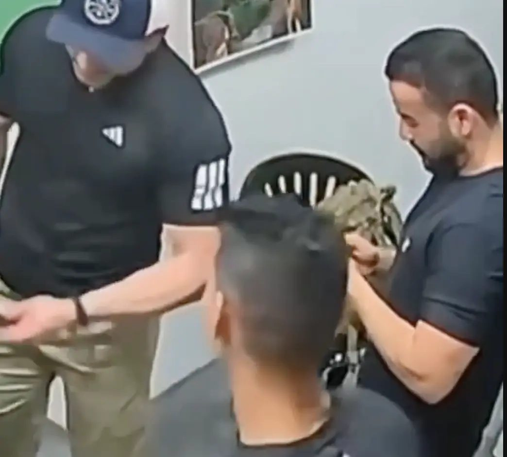 Imagens fort1ssimas: veja momento que homem é atingido por disparo dentro de clube de tiro e fica em estado gr4ve