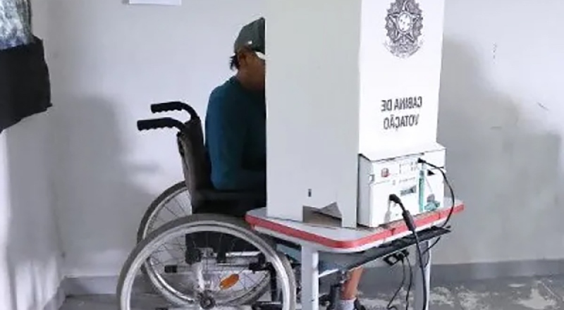 Pessoas com deficiência têm até segunda (14) para solicitar transporte gratuito nas eleições 2026, veja como pedir