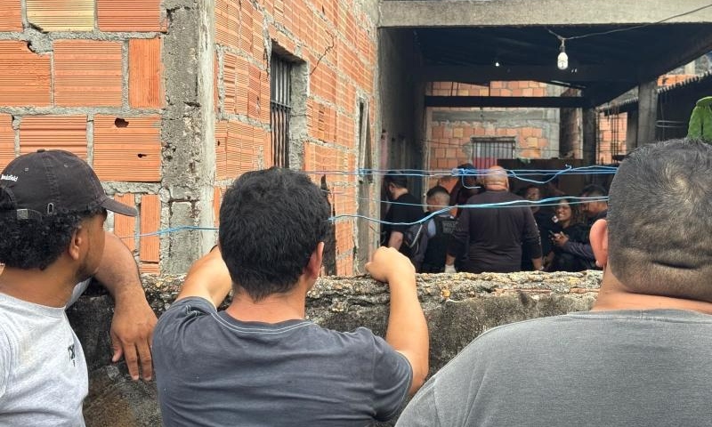 Mulher é morta a tiros dentro de kitnet na zona Norte de Manaus