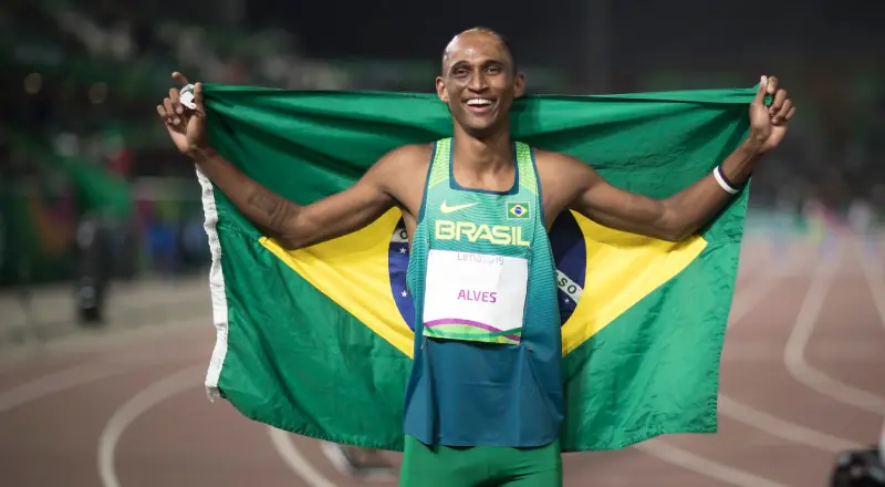 Alison dos Santos, o Piu, conquista terceiro título da Liga Diamante nos 400m com barreiras