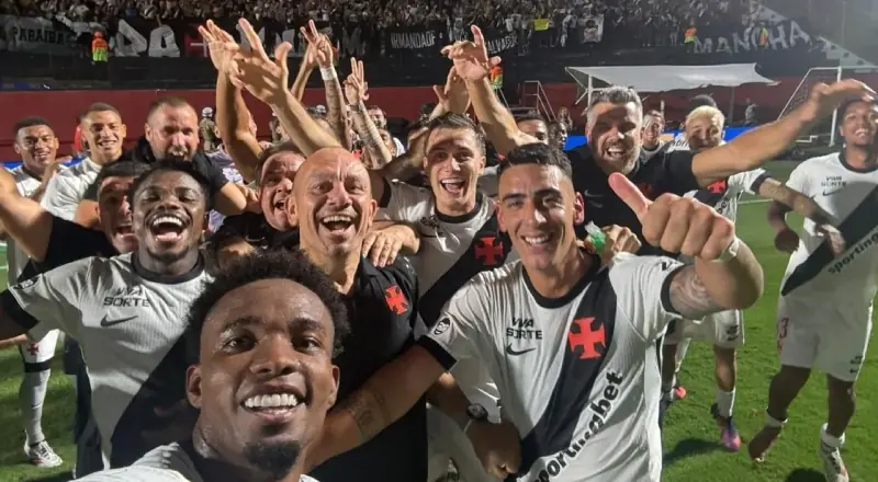 Vasco se impõe no Barradão, faz 2 a 0 no Vitória e avança na Copa do Brasil; veja o resumo do jogo